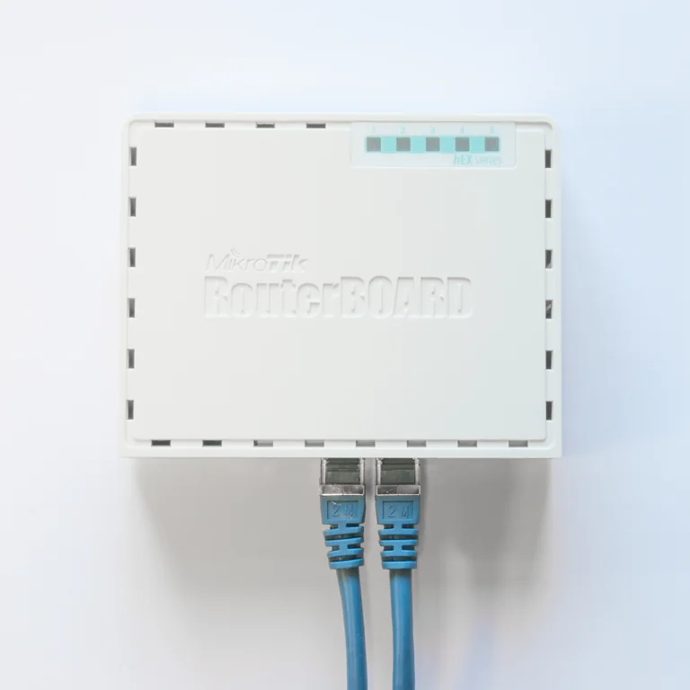MikroTik hEX RB750Gr3 Gigabit Router - Image 4